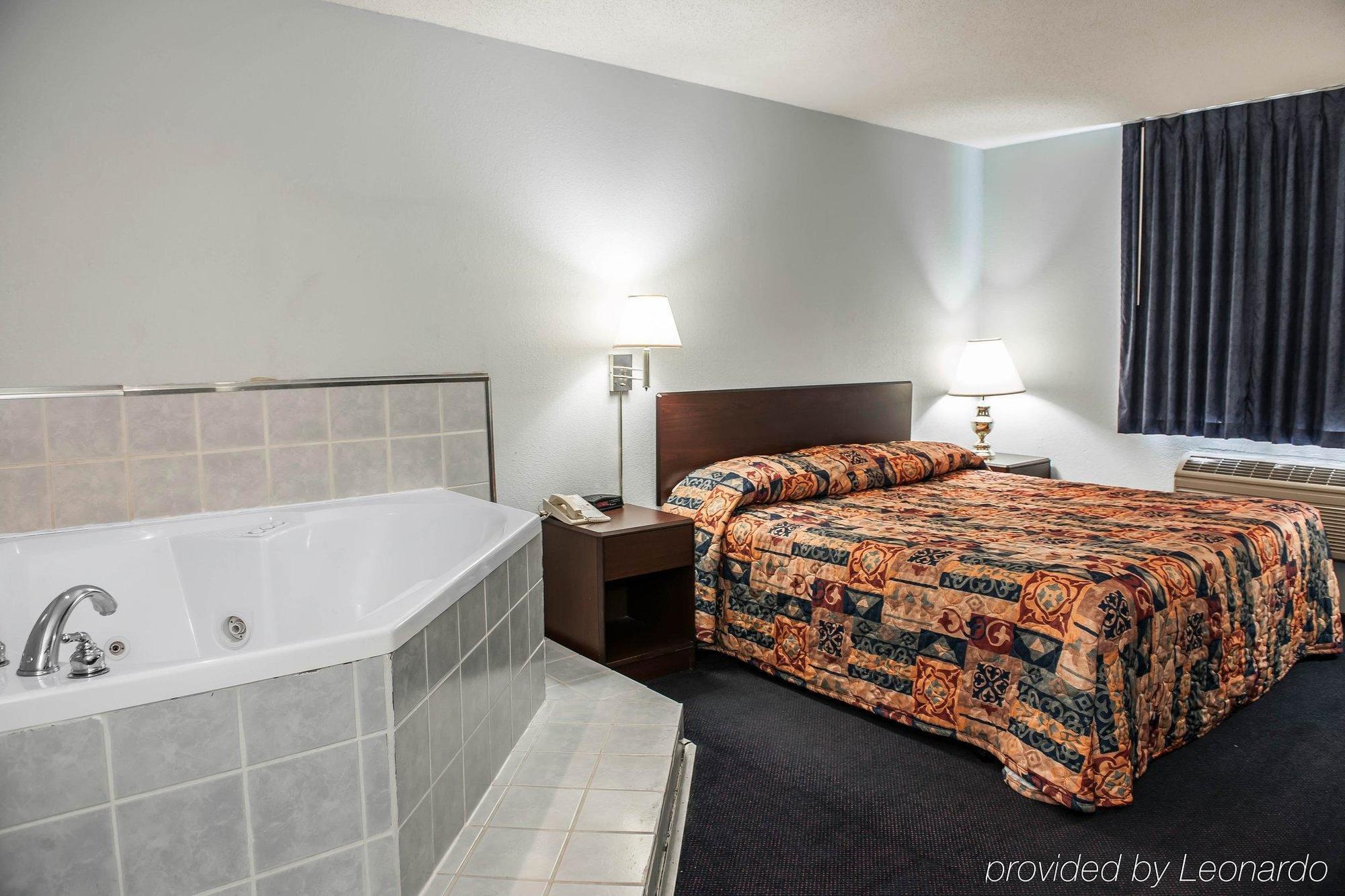 Econo Lodge West Lafayette Luaran gambar